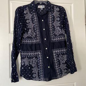 Closet clean out! Never been worn Old Navy blouse, $5